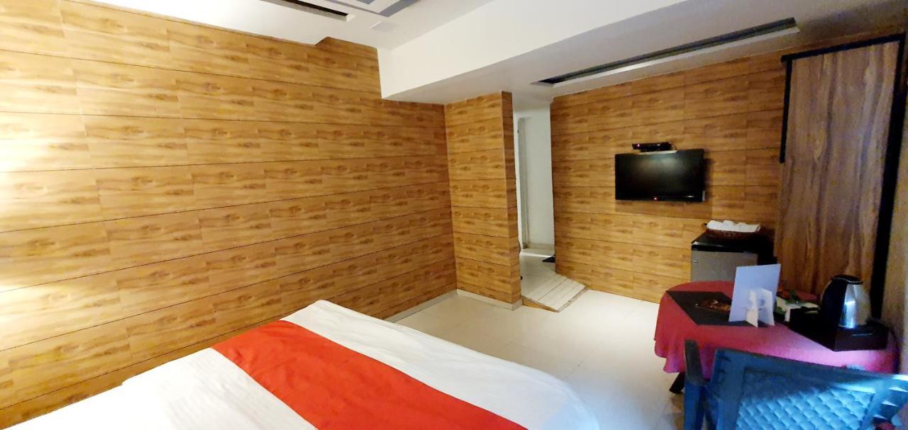 Hotel Krishna Ahmedabad Exterior foto