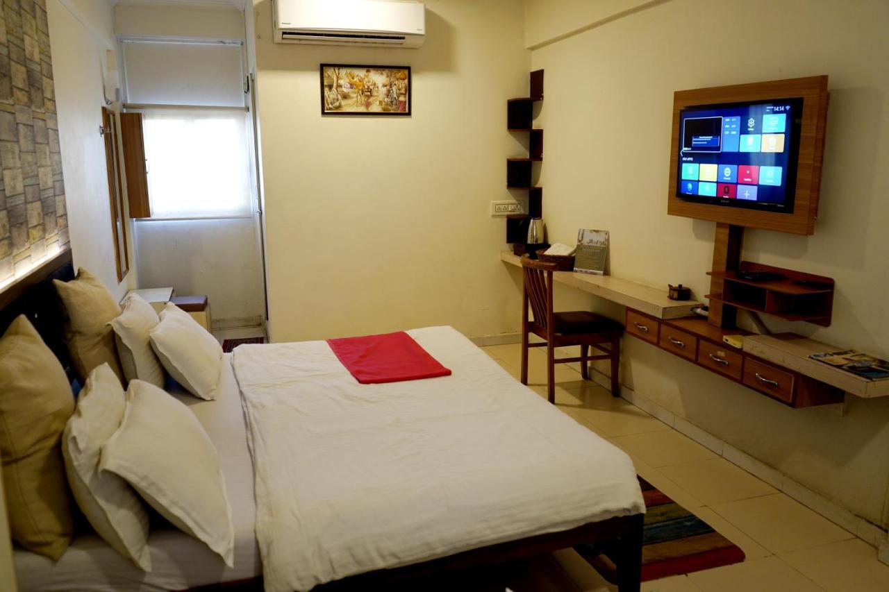 Hotel Krishna Ahmedabad Exterior foto